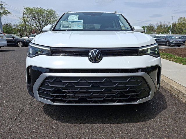 2025 Volkswagen Taos SE