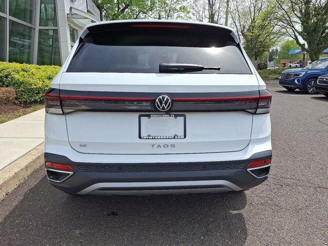 2025 Volkswagen Taos SE