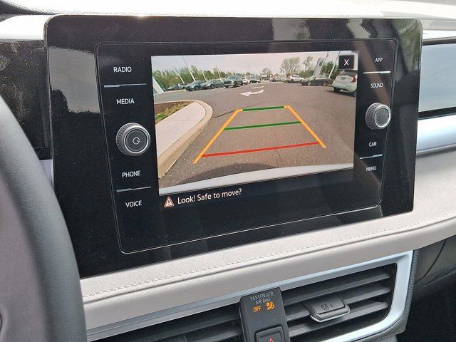 2025 Volkswagen Taos SE