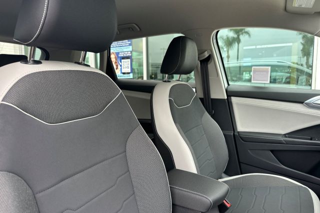 2025 Volkswagen Taos 1.5T SE 2025 Volkswagen Taos 1.5T SE