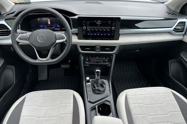 2025 Volkswagen Taos 1.5T SE 2025 Volkswagen Taos 1.5T SE