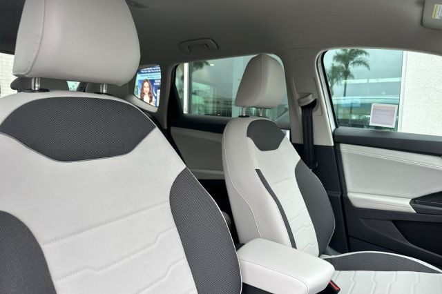 2025 Volkswagen Taos 1.5T SE 2025 Volkswagen Taos 1.5T SE