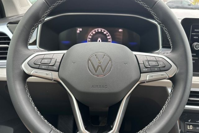 2025 Volkswagen Taos 1.5T SE 2025 Volkswagen Taos 1.5T SE