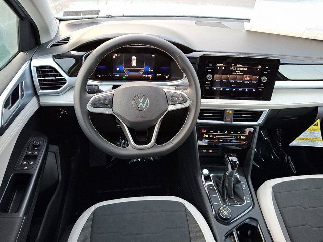 2025 Volkswagen Taos SE