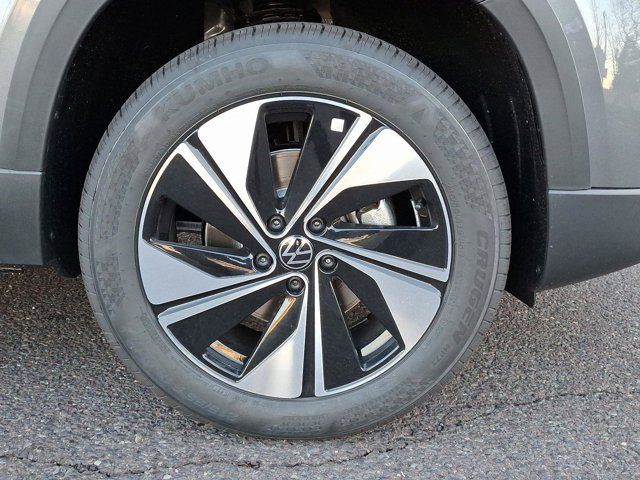 2025 Volkswagen Taos SE