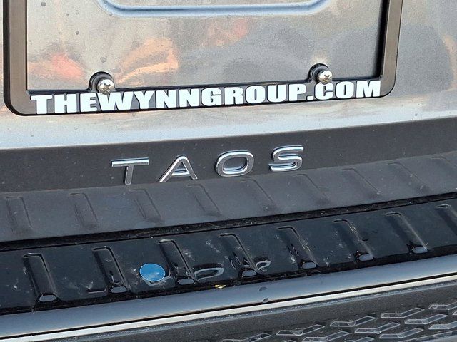 2025 Volkswagen Taos SE