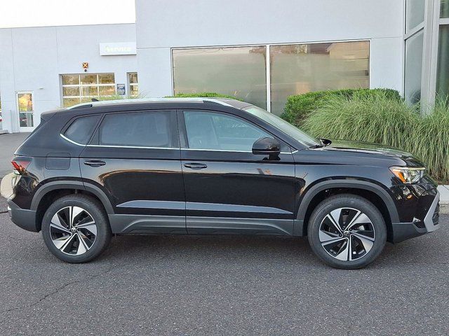 2025 Volkswagen Taos SE