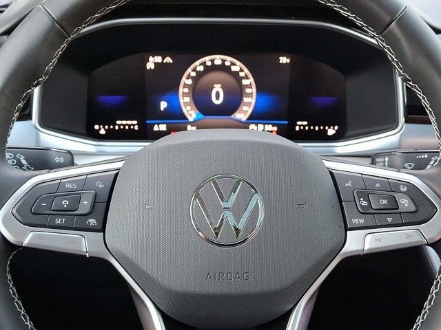 2025 Volkswagen Taos SE