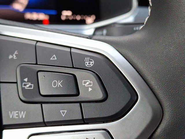 2025 Volkswagen Taos SE