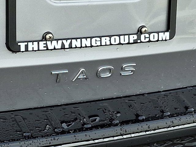 2025 Volkswagen Taos SE