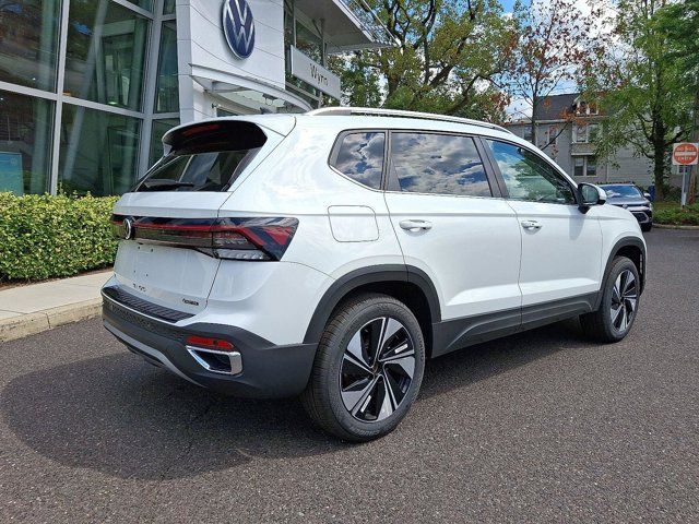 2025 Volkswagen Taos SE