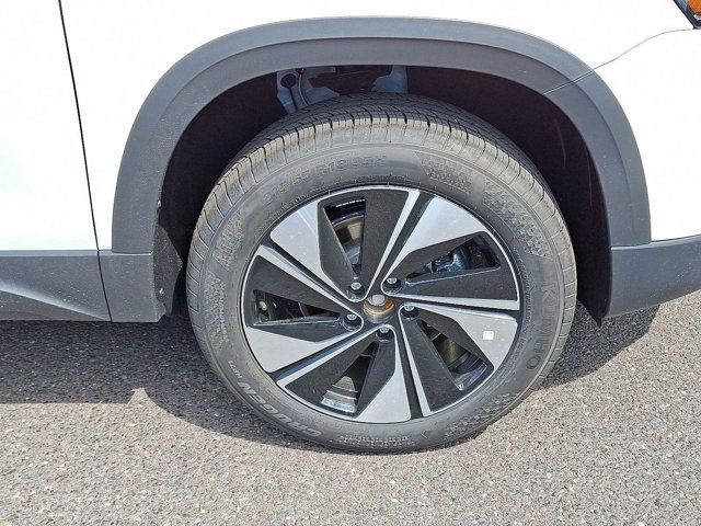 2025 Volkswagen Taos SE
