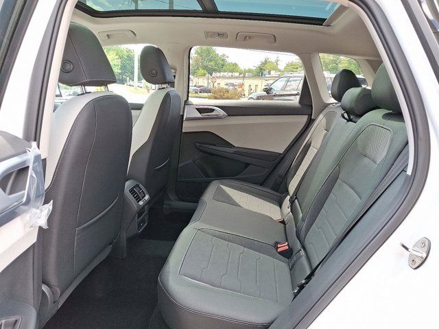 2025 Volkswagen Taos SE