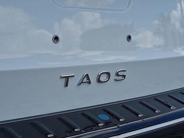 2025 Volkswagen Taos SE