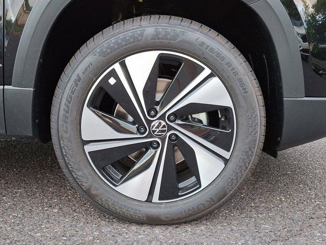 2025 Volkswagen Taos SE