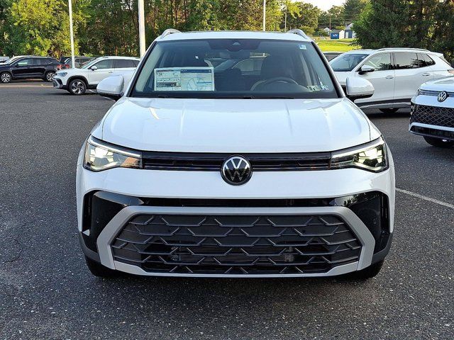 2025 Volkswagen Taos SE