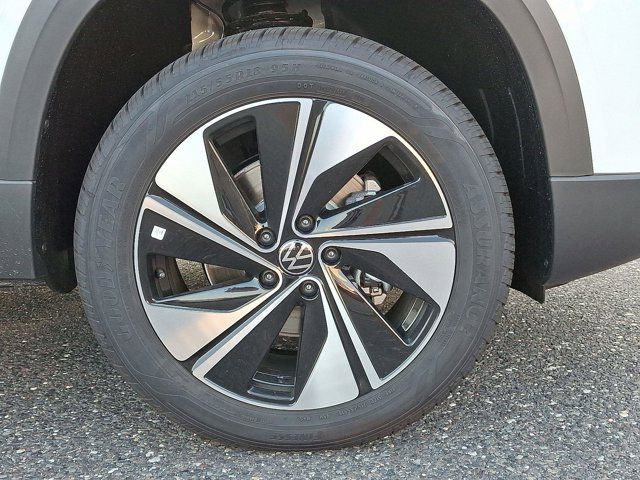 2025 Volkswagen Taos SE