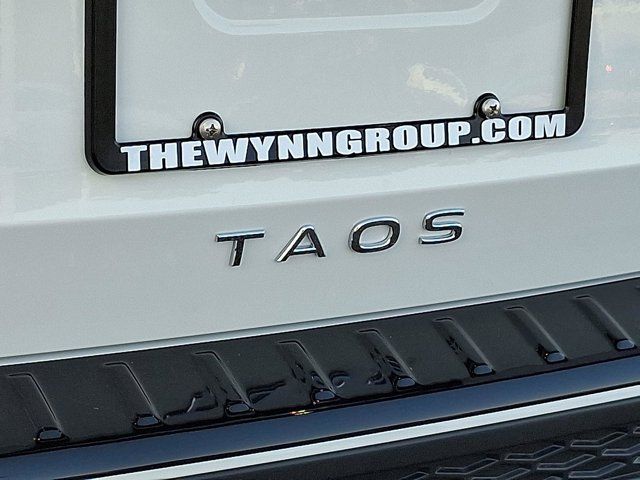 2025 Volkswagen Taos SE