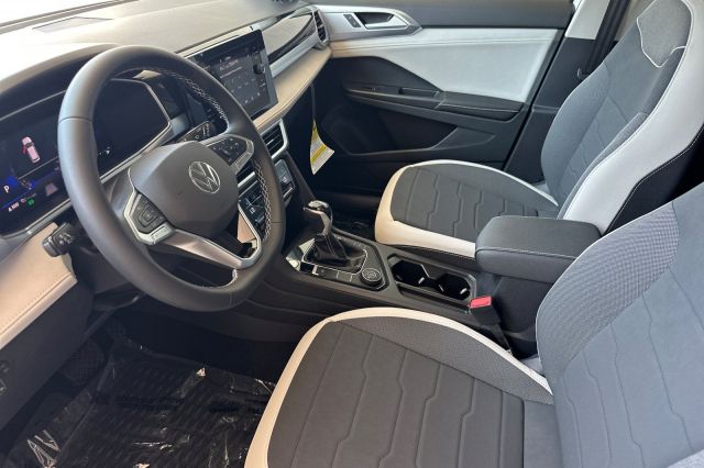 2025 Volkswagen Taos 1.5T SE 2025 Volkswagen Taos 1.5T SE