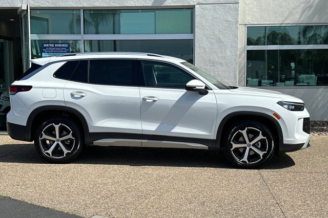 2025 Volkswagen Tiguan 2.0T SE 2025 Volkswagen Tiguan 2.0T SE