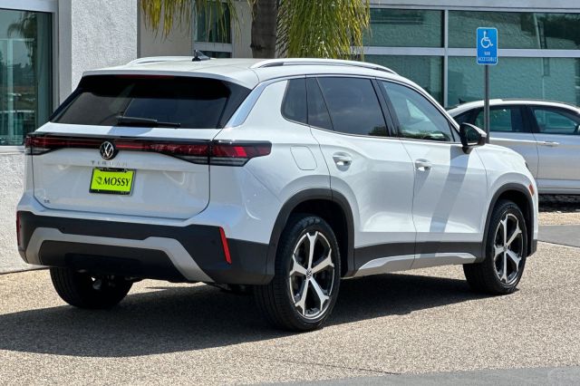 2025 Volkswagen Tiguan 2.0T SE 2025 Volkswagen Tiguan 2.0T SE