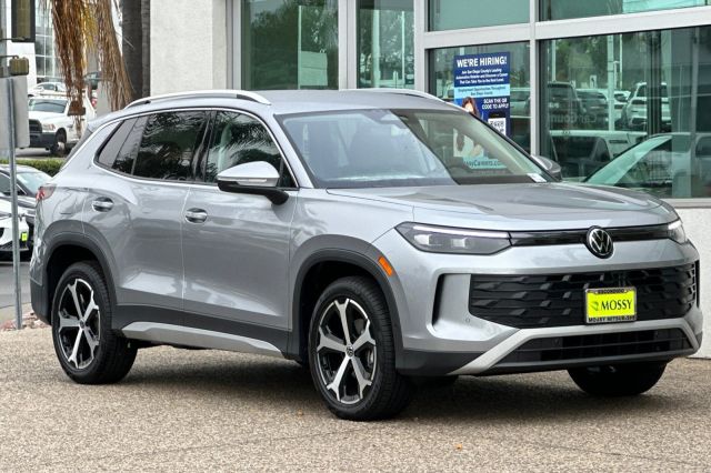 2025 Volkswagen Tiguan 2.0T SE 2025 Volkswagen Tiguan 2.0T SE