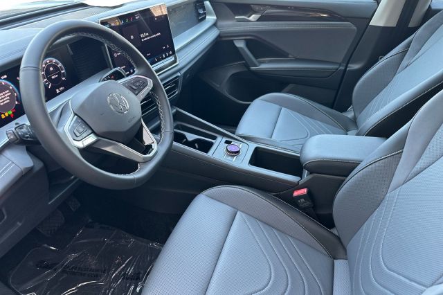 2025 Volkswagen Tiguan 2.0T SE 2025 Volkswagen Tiguan 2.0T SE