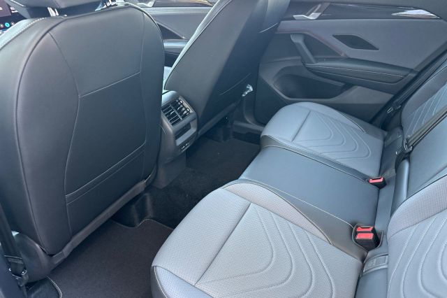 2025 Volkswagen Tiguan 2.0T SE 2025 Volkswagen Tiguan 2.0T SE