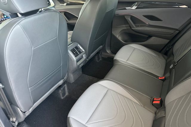 2025 Volkswagen Tiguan 2.0T SE 2025 Volkswagen Tiguan 2.0T SE