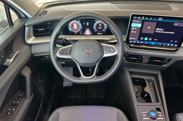 2025 Volkswagen Tiguan 2.0T SE 2025 Volkswagen Tiguan 2.0T SE