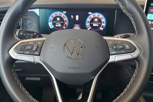 2025 Volkswagen Tiguan 2.0T SE 2025 Volkswagen Tiguan 2.0T SE