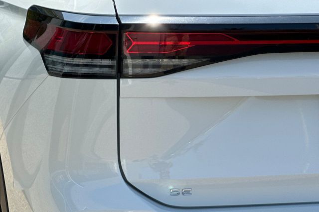 2025 Volkswagen Tiguan 2.0T SE 2025 Volkswagen Tiguan 2.0T SE