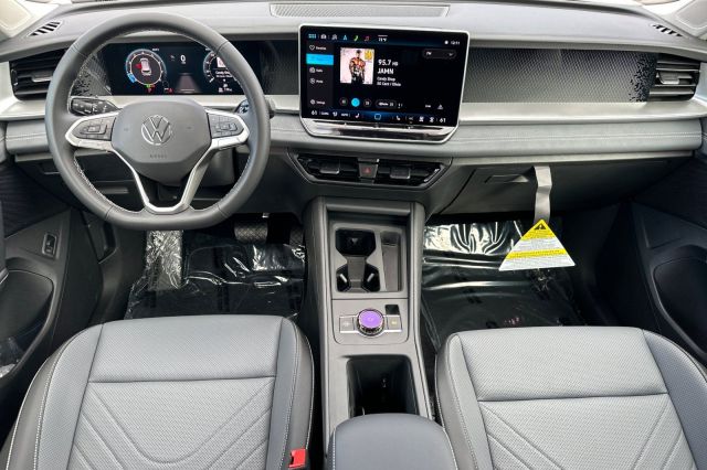 2025 Volkswagen Tiguan 2.0T SE 2025 Volkswagen Tiguan 2.0T SE