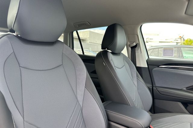 2025 Volkswagen Tiguan 2.0T SE 2025 Volkswagen Tiguan 2.0T SE