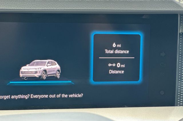 2025 Volkswagen Tiguan 2.0T SE 2025 Volkswagen Tiguan 2.0T SE