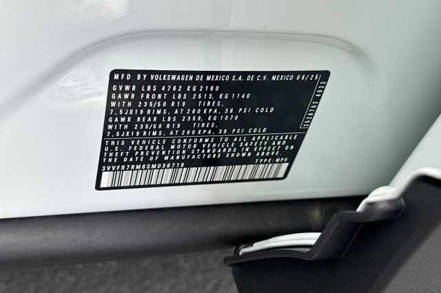 2025 Volkswagen Tiguan 2.0T SE 2025 Volkswagen Tiguan 2.0T SE