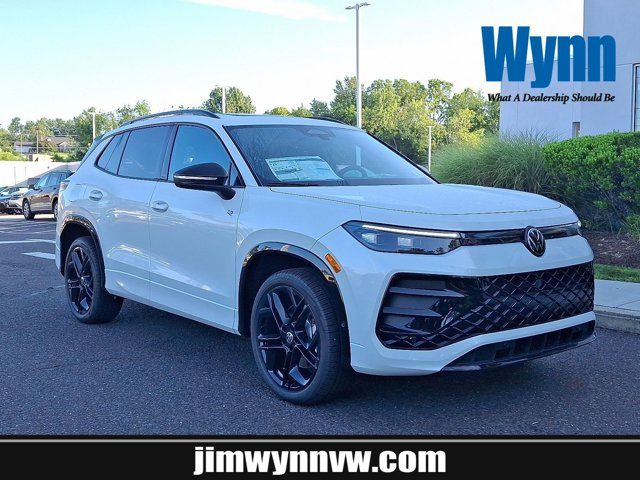 2025 Volkswagen Tiguan SE R-Line Black