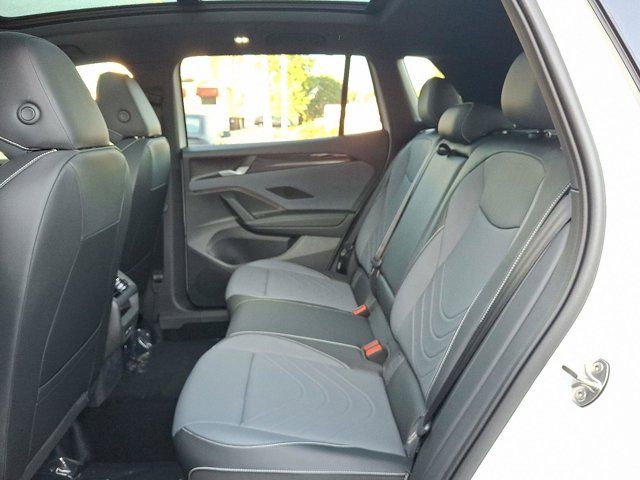 2025 Volkswagen Tiguan SE R-Line Black
