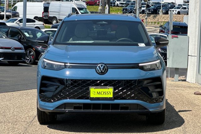 2025 Volkswagen Tiguan 2.0T SE R-Line Black 2025 Volkswagen Tiguan 2.0T SE R-Line Black