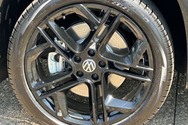 2025 Volkswagen Tiguan 2.0T SE R-Line Black 2025 Volkswagen Tiguan 2.0T SE R-Line Black