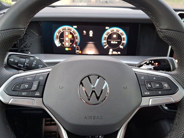 2025 Volkswagen Tiguan SE R-Line Black