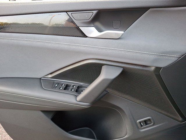 2025 Volkswagen Tiguan SE R-Line Black