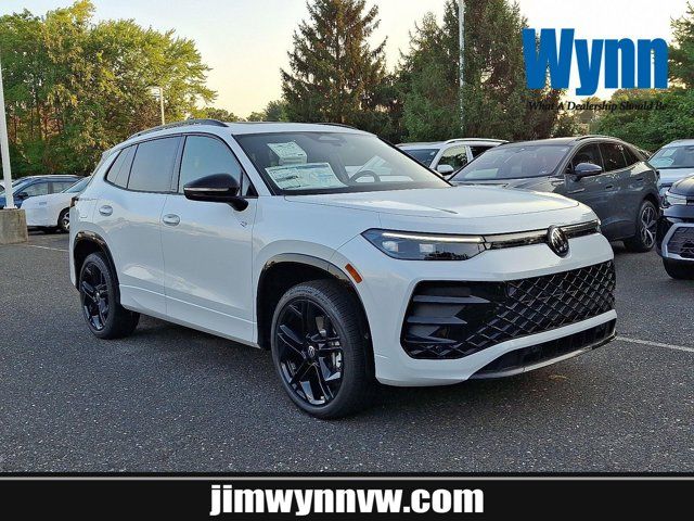 2025 Volkswagen Tiguan SE R-Line Black