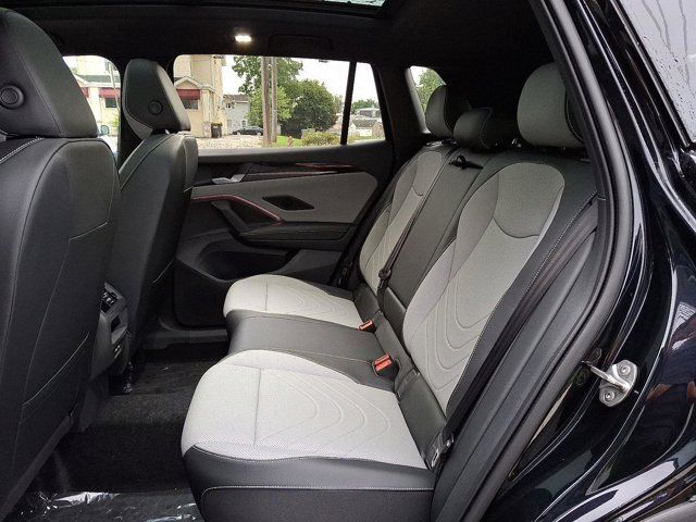 2025 Volkswagen Tiguan SE R-Line Black