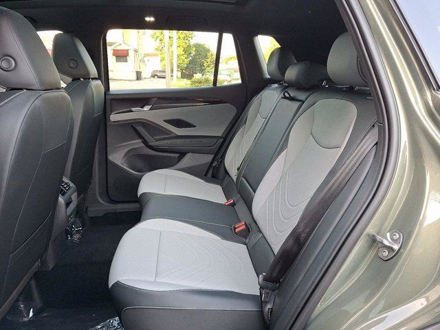 2025 Volkswagen Tiguan SE R-Line Black