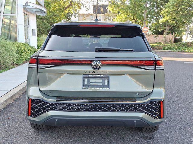 2025 Volkswagen Tiguan SE R-Line Black