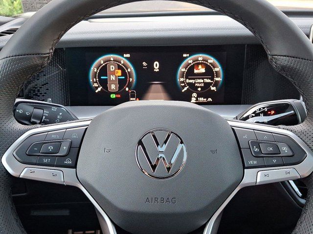 2025 Volkswagen Tiguan SE R-Line Black