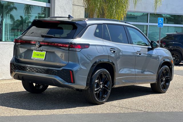 2025 Volkswagen Tiguan 2.0T SE R-Line Black 2025 Volkswagen Tiguan 2.0T SE R-Line Black