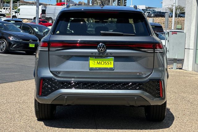 2025 Volkswagen Tiguan 2.0T SE R-Line Black 2025 Volkswagen Tiguan 2.0T SE R-Line Black