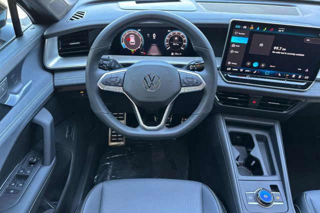 2025 Volkswagen Tiguan 2.0T SE R-Line Black 2025 Volkswagen Tiguan 2.0T SE R-Line Black